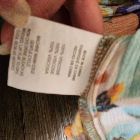 O’Neill RAJA MULTI FLORAL TOP NWT Purple XS - Picture 6 of 8